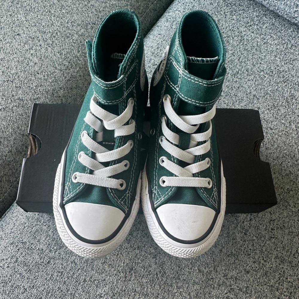 Converse All’ Star Chuck Taylor  Velcro High Top Kids Sneakers Green - 12 US